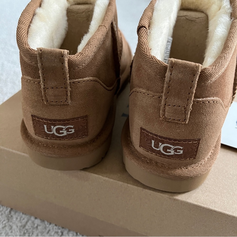 UGG ULTRA MINI Boots CHESTNUT SHEEPSKIN SUEDE - Picture 3 of 12